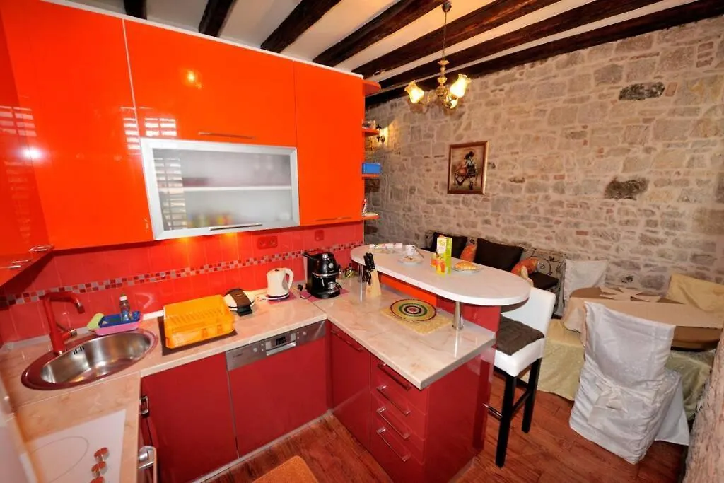 Charming Stone Apartment In The Heart Of Split