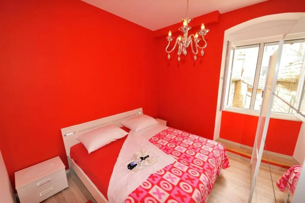 Charming Stone Apartment In The Heart Of Split