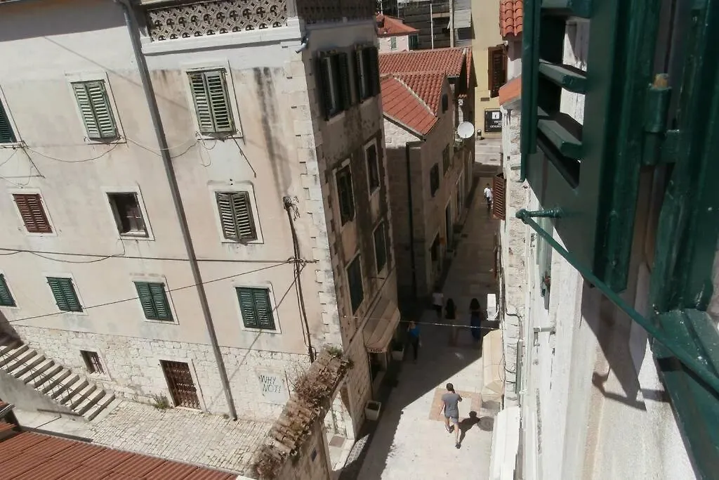 Charming Stone Apartment In The Heart Of Split 0*,